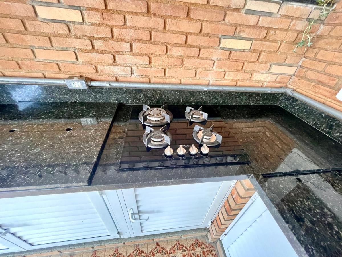 Casa Aconchegante A 200 Mts Da Praia Da Maranduba ウバトゥバ エクステリア 写真